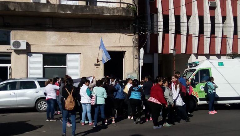 Presentaron la apelación contra el fallo que absolvió a Raúl Escalante. (Foto: Radio Sudamericana)