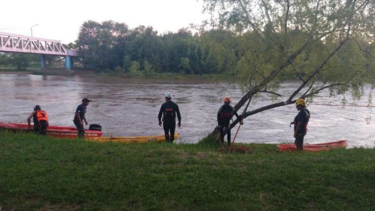 Continúa la búsqueda del joven desparecido en el río Ctalamochita.