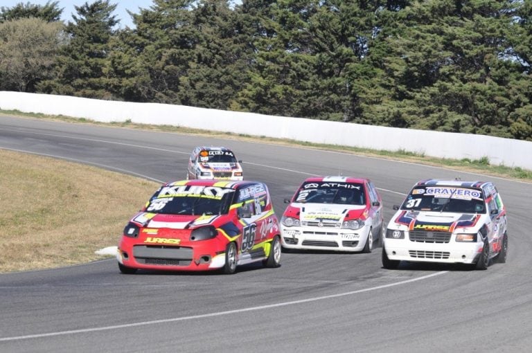 La mayoría de los participantes de las categorías de automovilismo regional cordobés, fundamentalmente de pista, provienen del karting, disciplina escuela por excelencia.