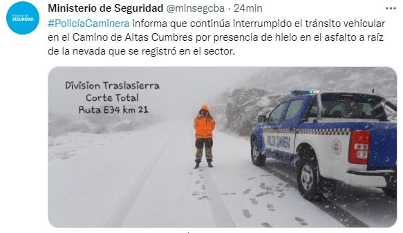 Desde la Policía Caminera tuvieron que cortar el camino a las Altas Cumbres.