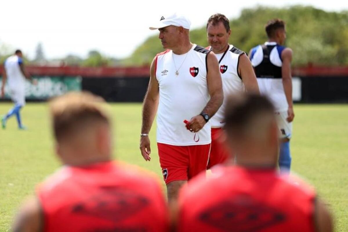 Directivos de Newell's le pidieron la renuncia a Juan Manuel Llop