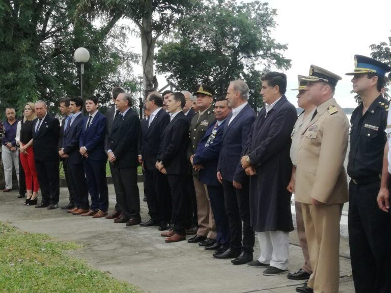 Autoridades en homenaje a Malvinas