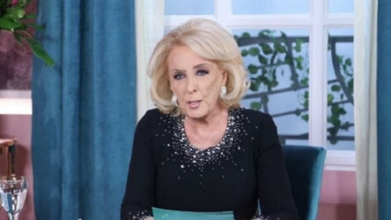 Desde el fallecimiento de su hermano, José Martínez Suárez, Mirtha Legrand intenta realizar el duelo y seguir adelante con su vida.