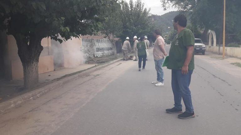 Realizan trabajos de fumigación en Chumbicha.