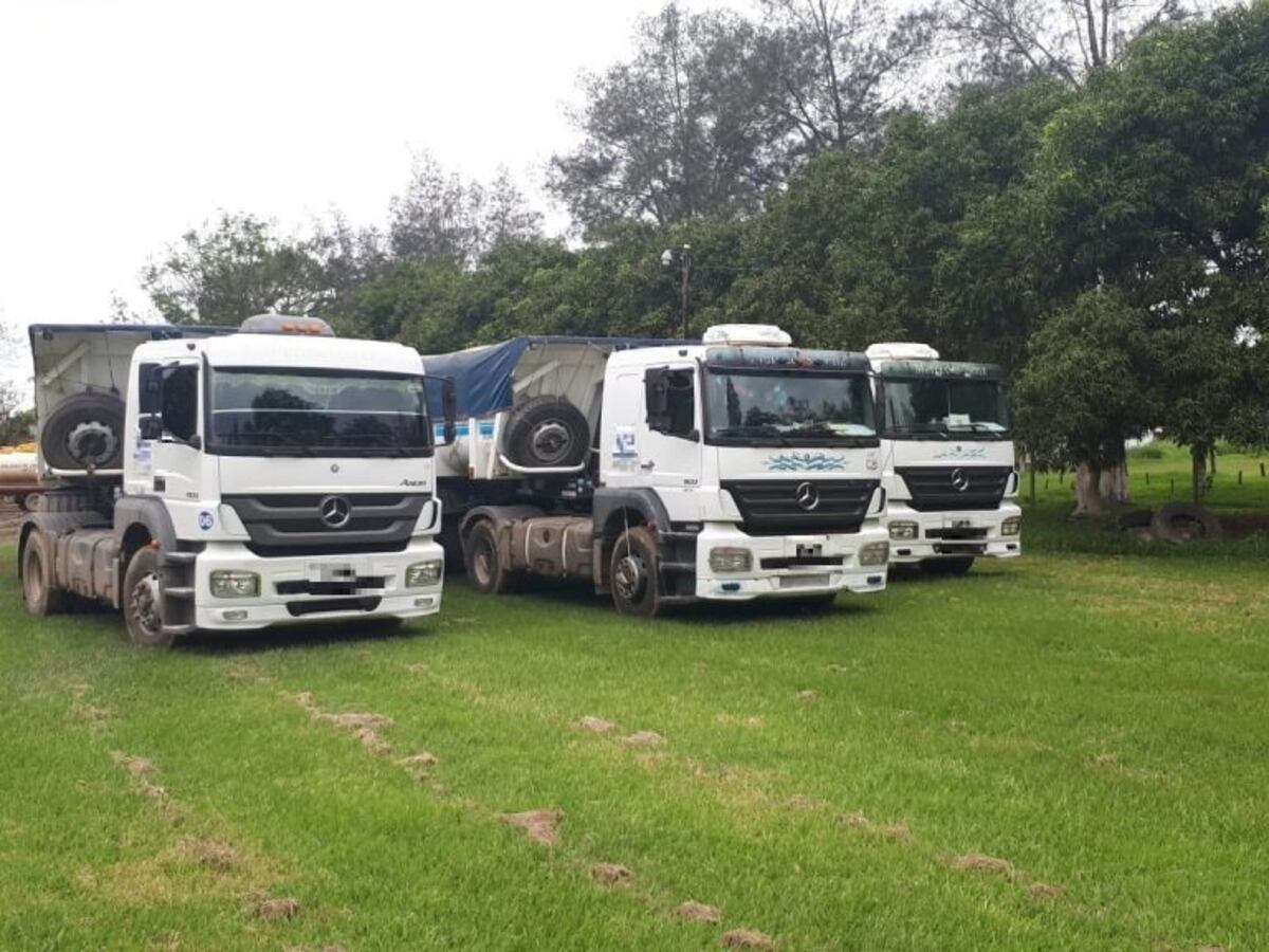 Empleados desleales: tres choferes se estaban quedando con 12 toneladas de piedra de una empresa