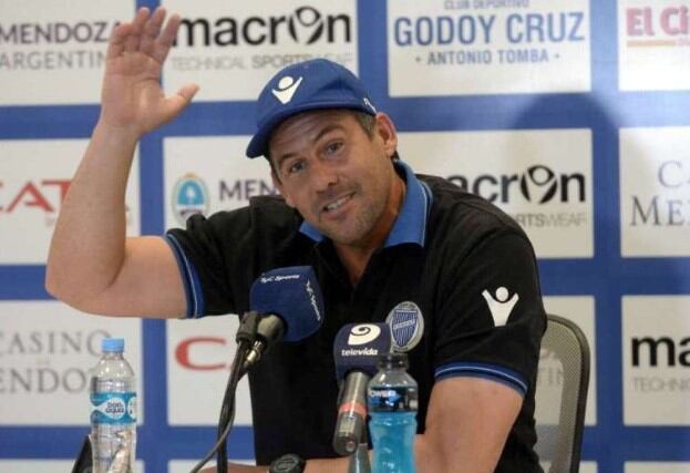 Diego Dabove, técnico de Godoy Cruz\u002E