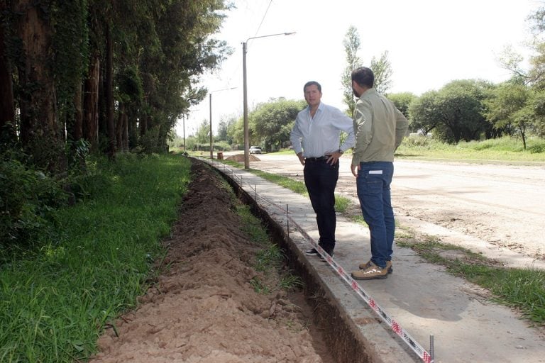 Intendente Mauricio Cravero junto al Ingeniero Daniel Lafarina