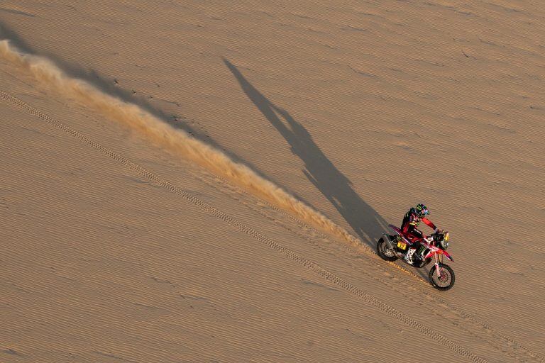 Joan Barreda, del Monster Energy Honda Team. Fue el más rápido del día en Motos y en la general es tercero, a apenas 1 minuto y medio de Quintanilla, que lo precede.