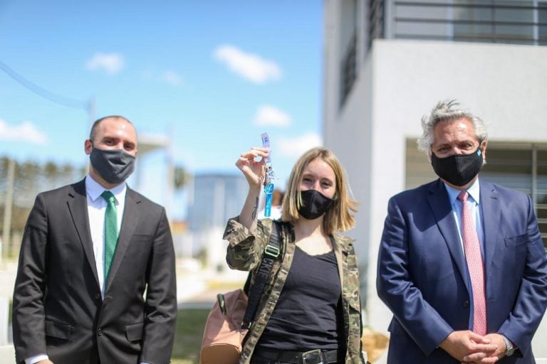 El presidente Alberto Fernández entrega viviendas Procrear para familias de las provincias de Tucumán, Santa Fe y Buenos Aires. (Foto: Presidencia)