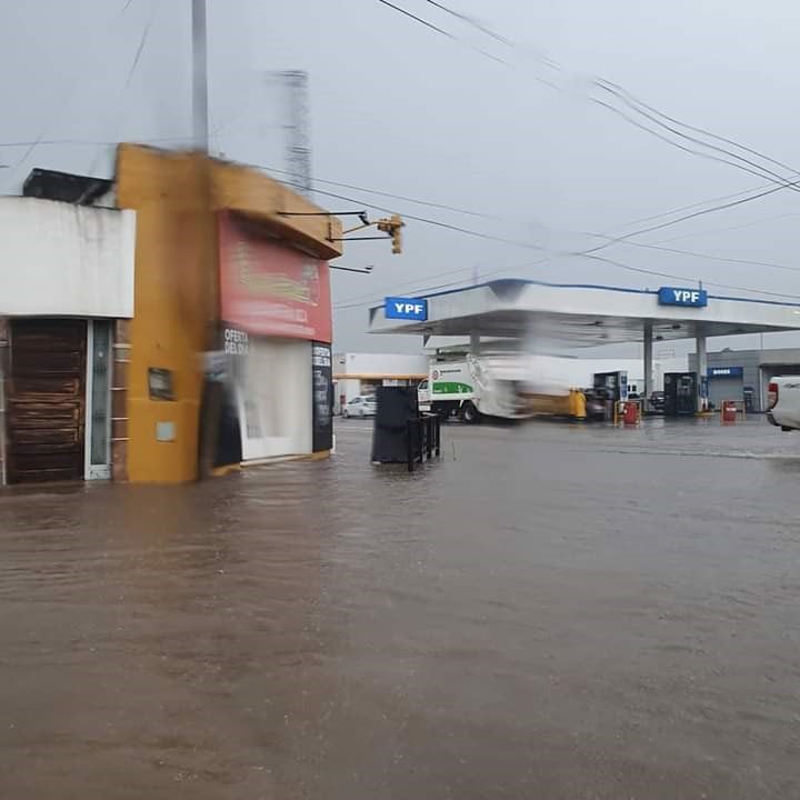 Calles de Arroyito lluvias del dia lunes