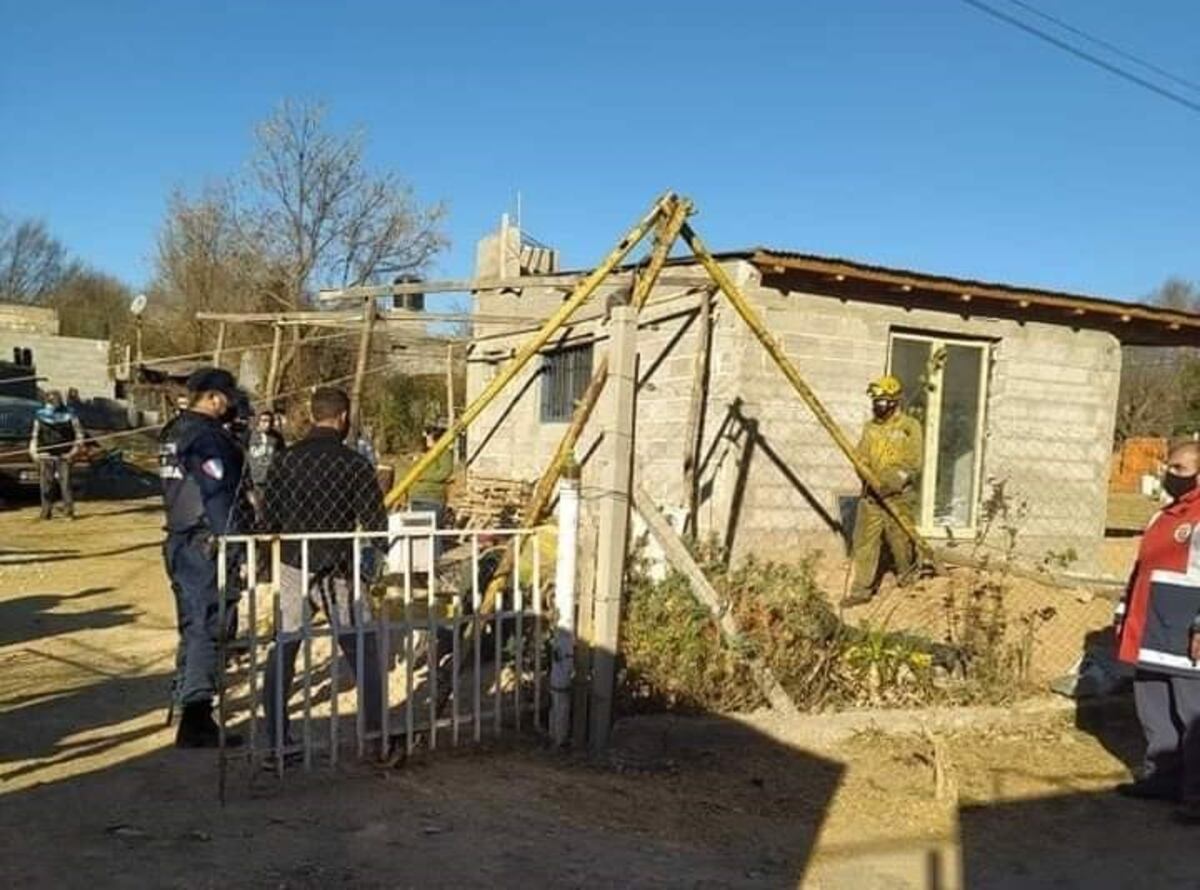 Cosquín: dramático rescate de una mujer que cayó a un pozo de ocho metros