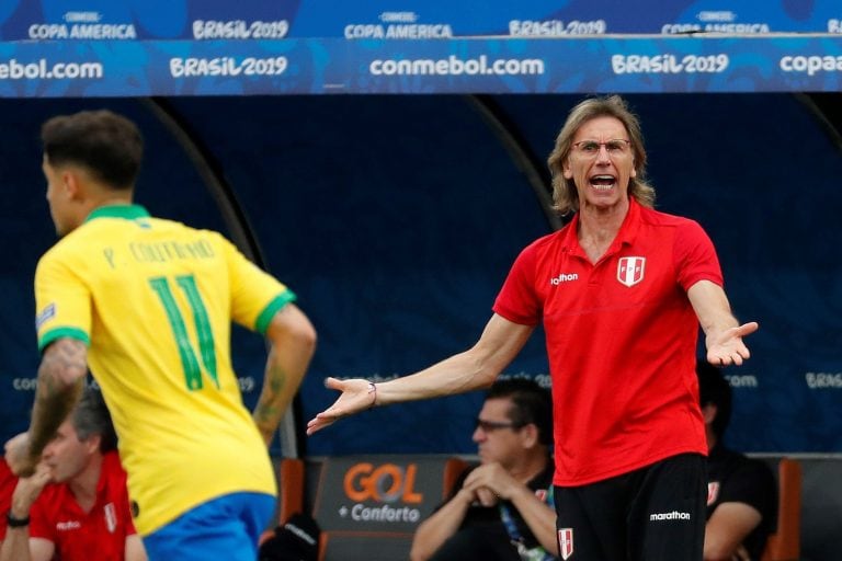 El entrenador de Perú Ricardo Gareca en el Estadio Arena Corinthians de São Paulo. Foto: EFE/Paulo Whitaker