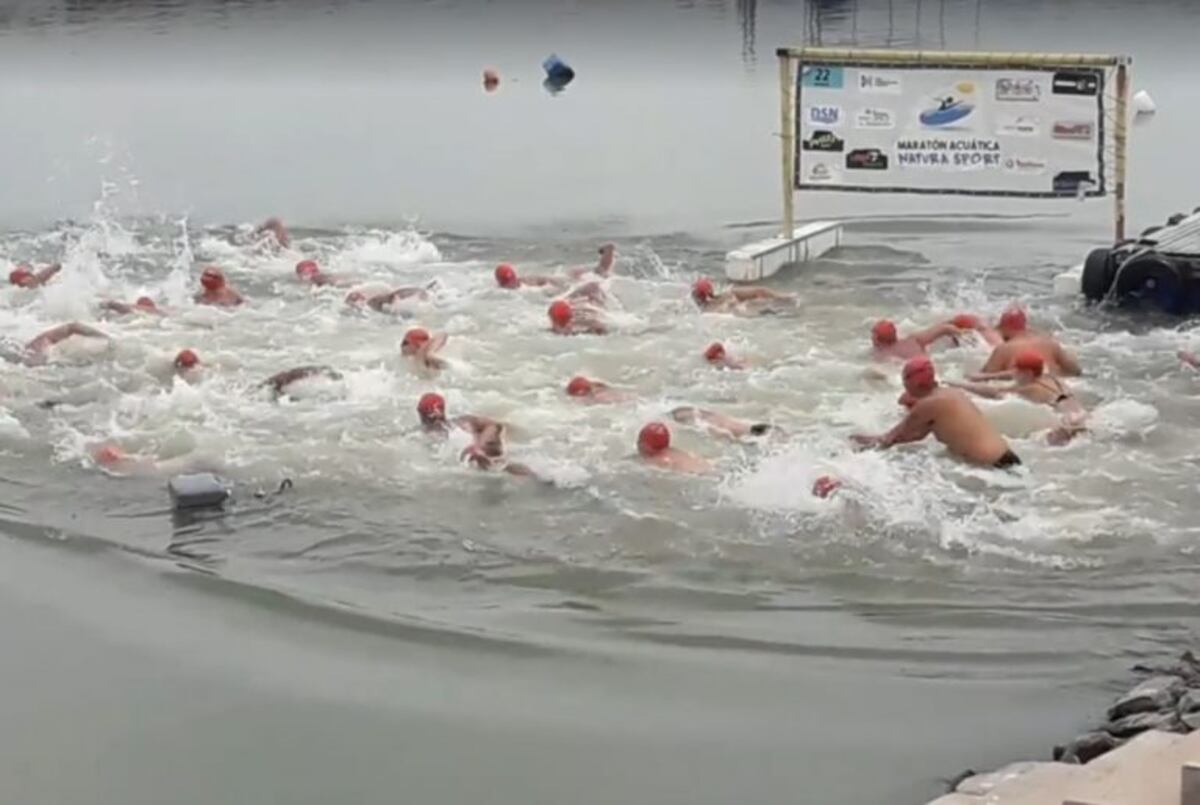 Deportistas de Arroyito participaron del Aguas Abiertas