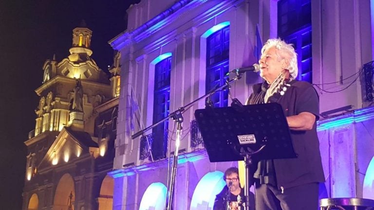 Los festejos del 25 de Mayo en la Plaza San Martín.