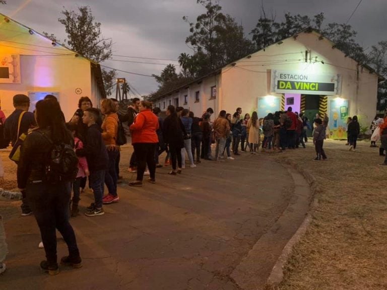 Más de 100 mil personas pasaron por la Feria de Libro en Corrientes