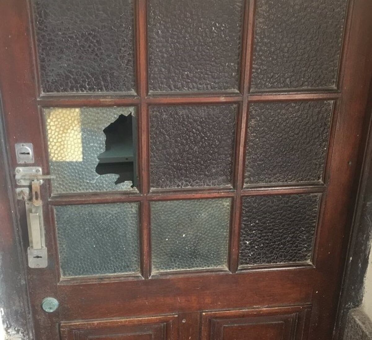 Balacera y mensaje mafioso en el Concejo: "La próxima a sus casas"