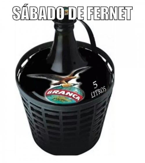 Los mejores memes del fernet con coca preparado en Córdoba.