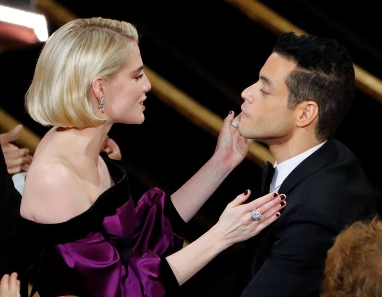 Rami Malek y Lucy Boynton (REUTERS/Mike Blake)