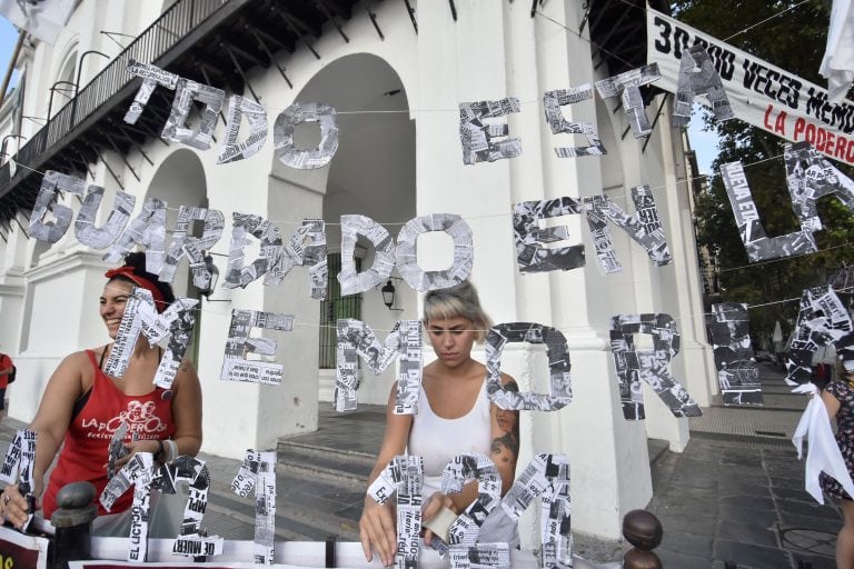 DYN06, BUENOS AIRES 24/03/17, PREPARATIVOS PARA LA MARCHA DE LA MEMORIA EN EL 41 ANIVERSARIO DEL GOLPE DE ESTADO.FOTO-DYN/EZEQUIEL PONTORIERO.