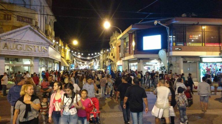 Mitre y Nación se harán peatonal para promover las ventas, hoy planchas. (Archivo)