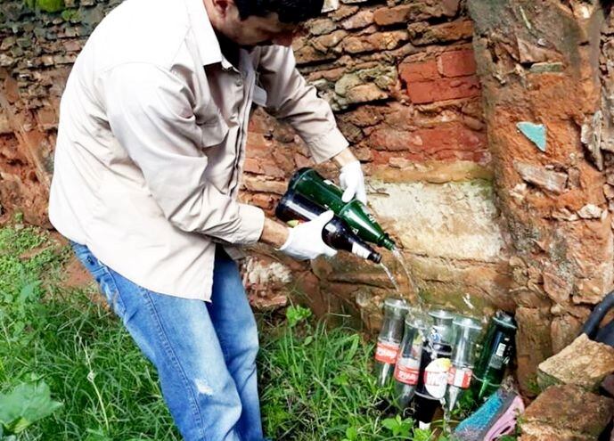 Dengue. Eliminación de receptáculos con agua donde prolifera el mosquito vector Aedes. (ABC Color)