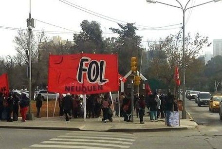 FOL en el Aeropuerto Presidente Perón. Gentileza: Neuquén al Instante.