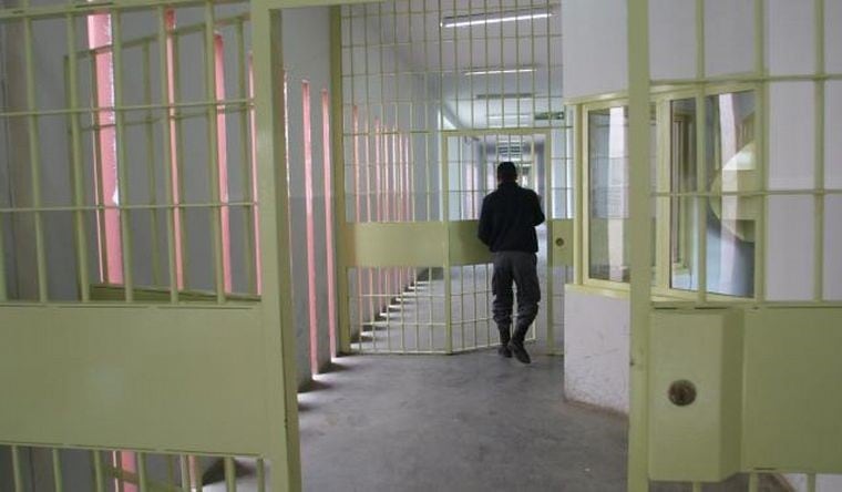 Todo comenzó por una investigación en la cárcel de Bouwer de Córdoba\u002E (Foto Comercio y Justicia)\u002E