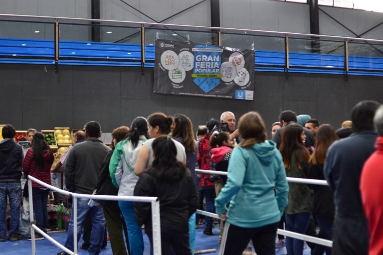 Gran concurrencia a la feria de precios bajos