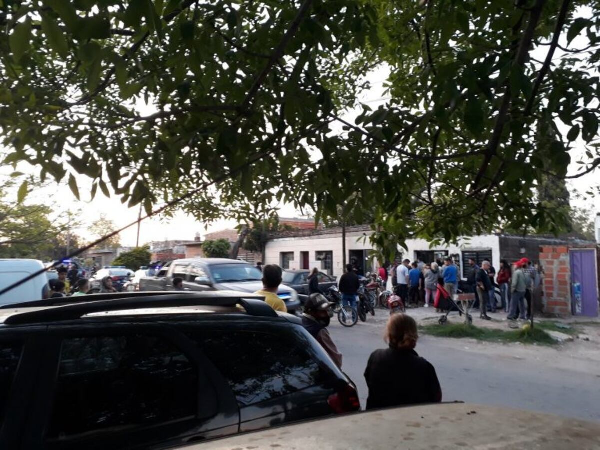 Un hombre fue asesinado a balazos en la puerta de su casa