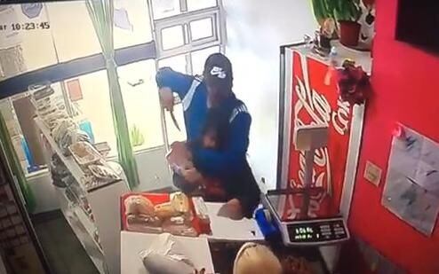 Violento asalto en una panadería platense.