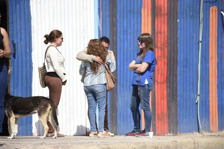 Familiares de Cielo López durante la jornada (web).