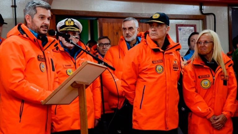 Marcos Peña, Dietrich y Aguad en Base Esperanza (Antártida).