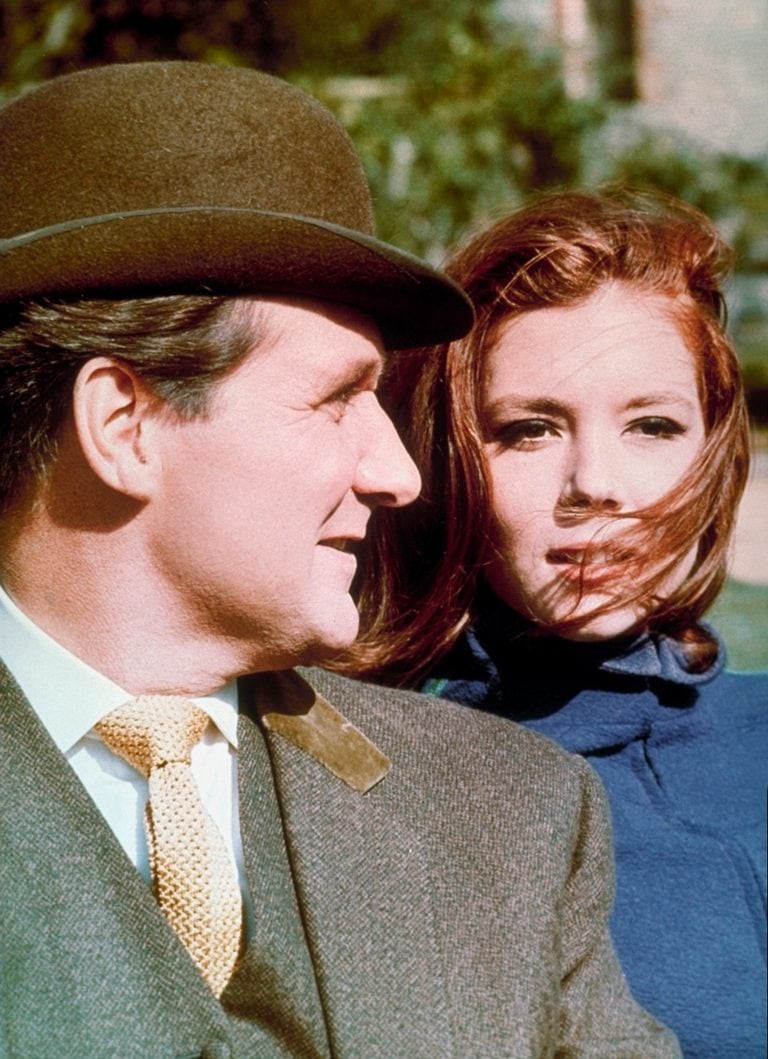 Patrick Macnee como John Steed y Diana Rigg como Emma Peel. (ABC Photo Archives via AP)