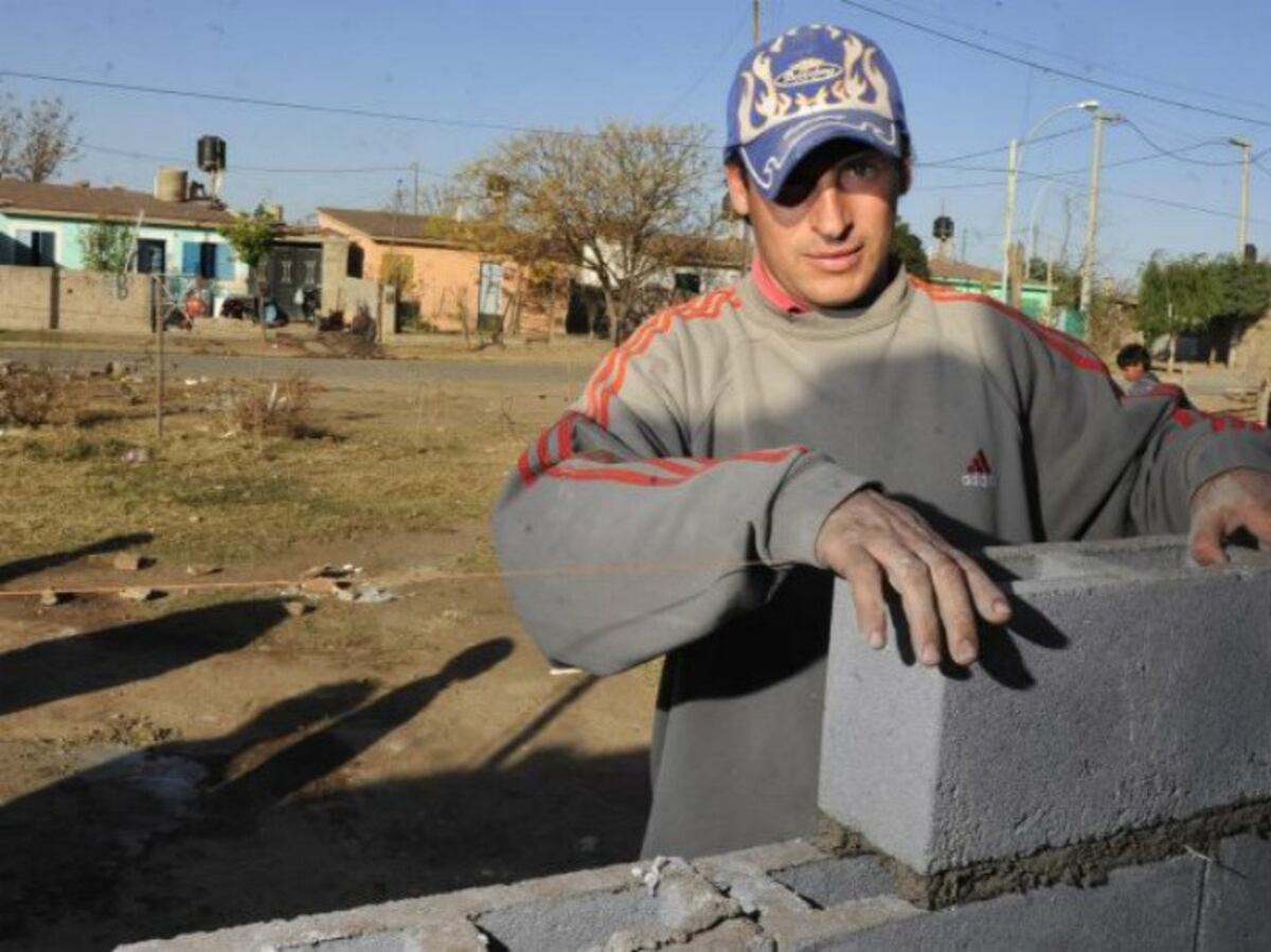Schiaretti ampliará en $1.200 millones el programa Vida Digna