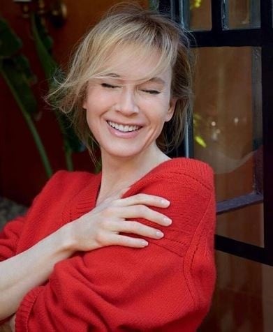 Reneé Zellweger debutará en la pantalla chica con una serie en la que recreará la mítica escena de Sharon Stone en Bajos instintos (1992).