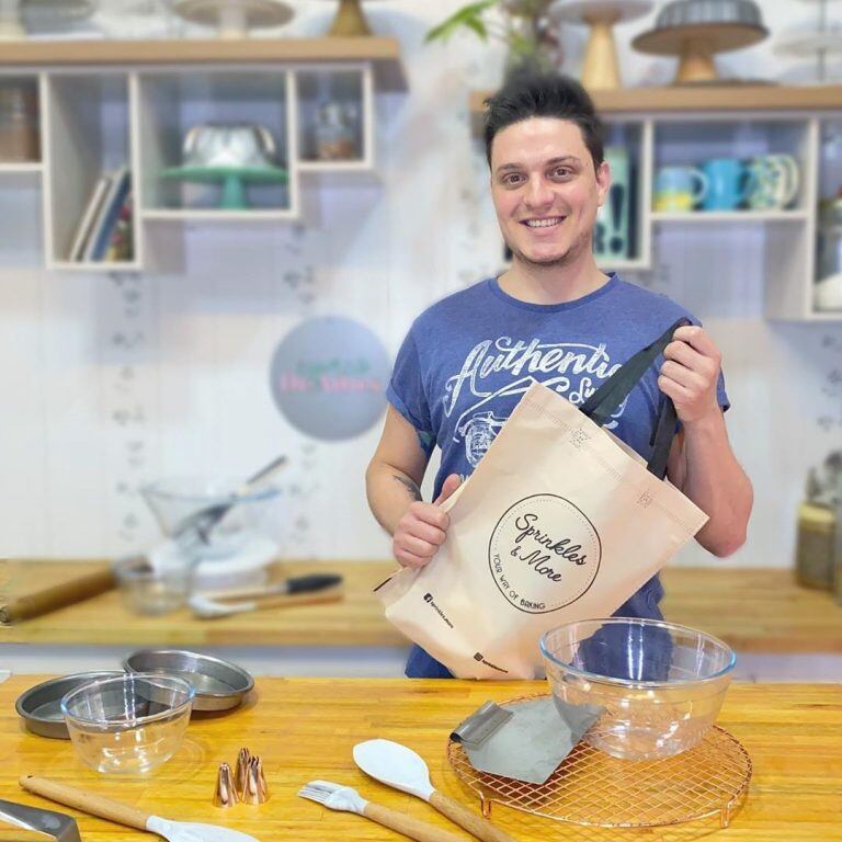 Cambio de look de Damián Basile, de Bake Off (Instagram)