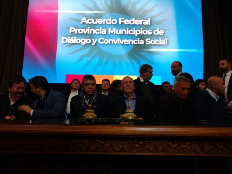 La Provincia firma el Pacto Fiscal con los municipios.