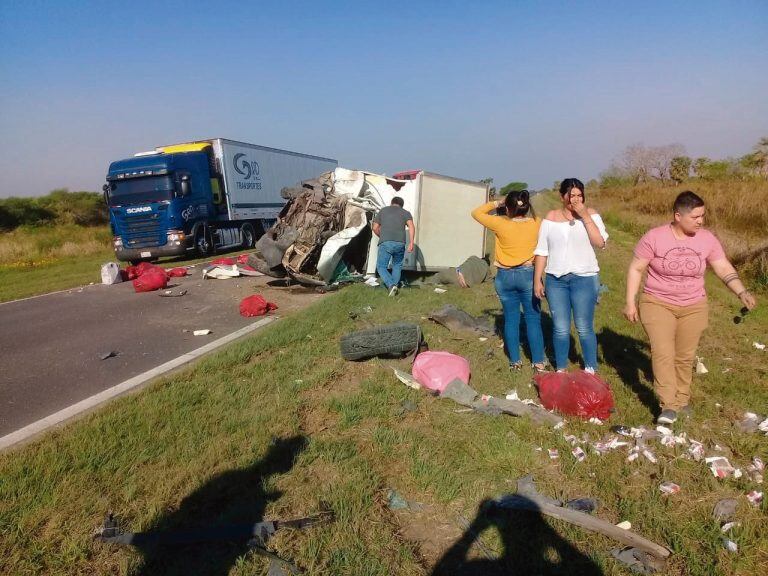 Un camión que transportaba residuos biopatológicos fue el otro involucrado en el choque frontal