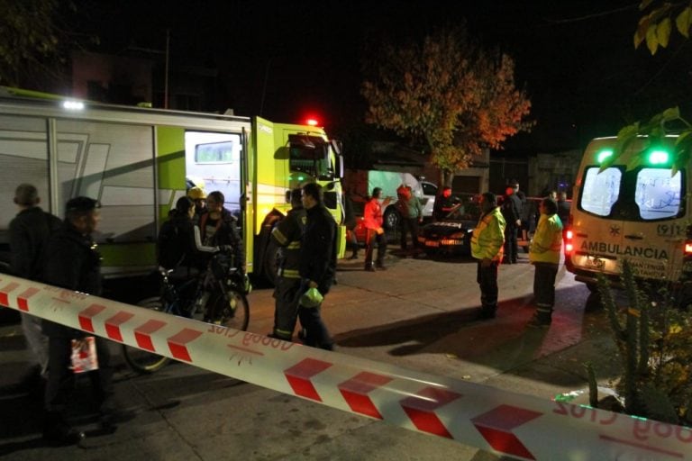 Bomberos voluntarios llegaron rápidamente hasta el lugar.