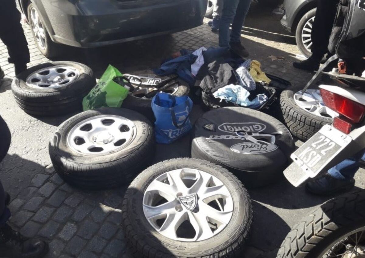 Un ladrón de ruedas cayó in fraganti en el macrocentro