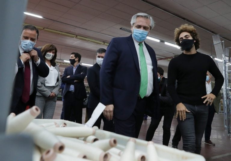 Visita de Alberto Fernández a la planta Hilados de La Riojas