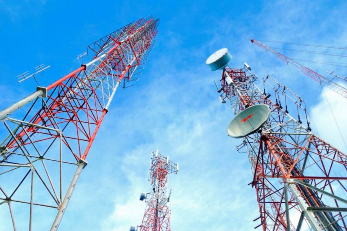 Ersep asegura que la radiación de las antenas de celulares no superan valores máximos