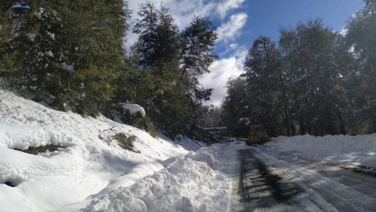 Camino de los Siete Lagos tapado por nieve. Fotografía: web.