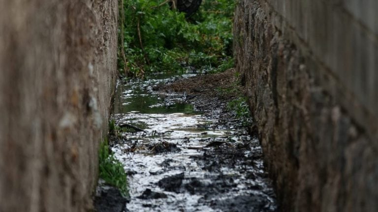 Cloacas clandestinas en San Antonio