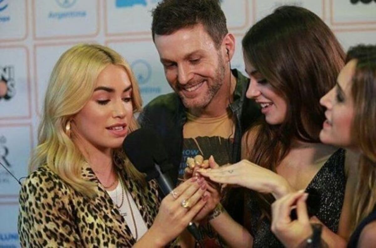 El divertido encuentro entre Tini Stoessel y Lali Espósito: "Vamos a darnos un beso"