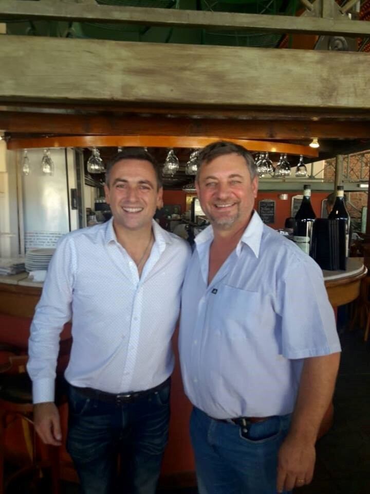 Ramón Mestre junto al pre candidato a legislador departamental, Javier Barletta. Foto gentileza de Radio Ciudad.