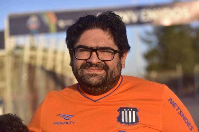 Los hinchas de Talleres se preparan para recibir a Diego Maradona.