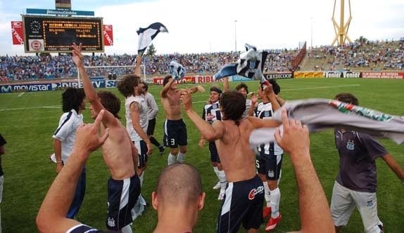 El festejo de Talleres ante 40 mil hinchas de Belgrano