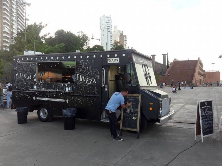 Food trucks rosarinos proponen crear "parques de comida" (Facebook)