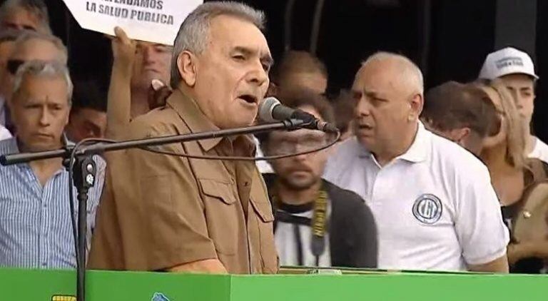 Juan Carlos Schmid en la marcha de Camioneros.